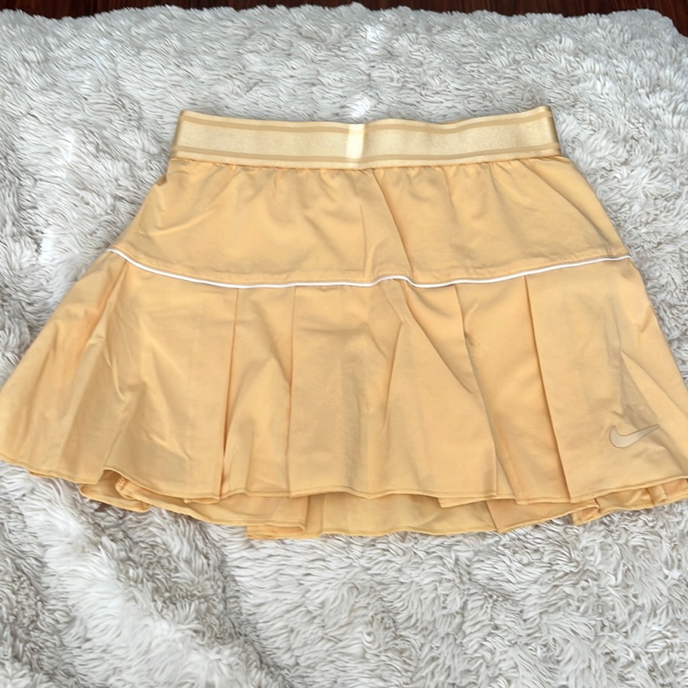 Nike court tennis skirt